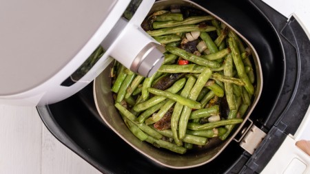 Why You Should Put Green Beans In Your Air Fryer